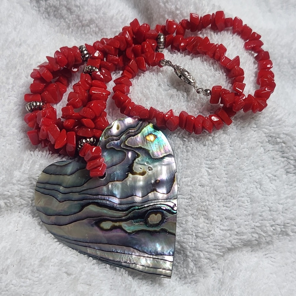 Abalone Shell Heart Pendant Red Chip stone Bead Necklace  Silver Tone Clasp 16in